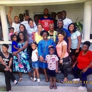 Meet your Posher, Tomica